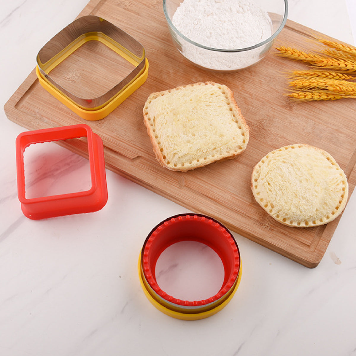 2 Layers Sandwich Cutter Square Sandwich Sealer Cutter Crustless Sandwich Maker for Lunchbox