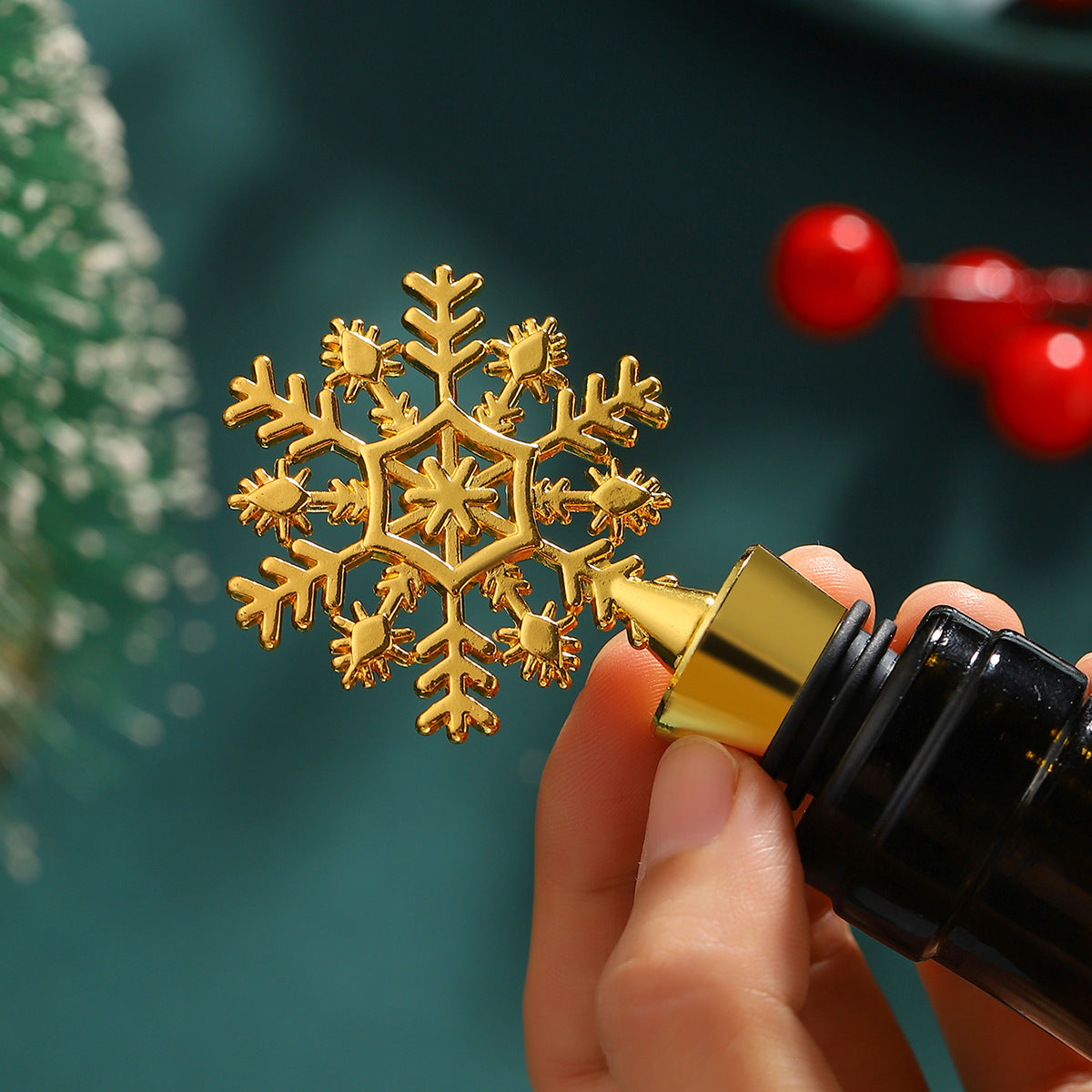 Reusable Metal Snow flake Wine Stopper Bottle Stopper