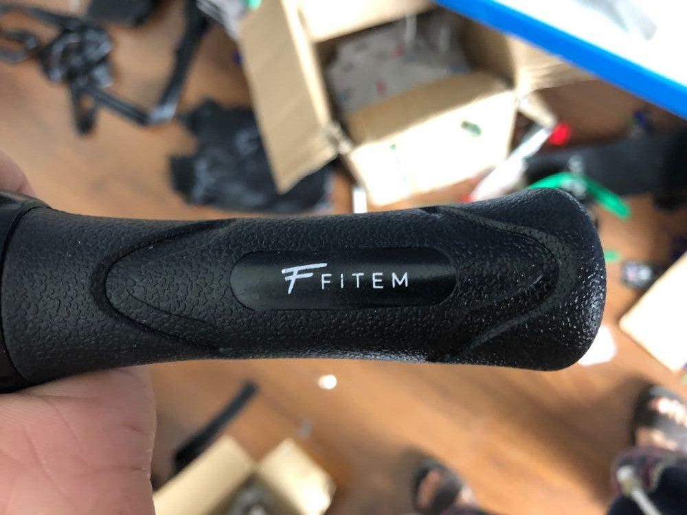 Black Logo Handle View
