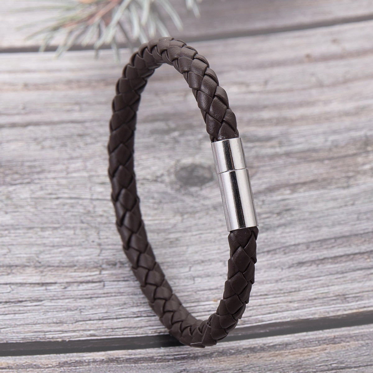Man Fashion Leather Woven Wristband
