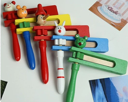 Wooden Animal Head Ratchet Rattle Toy Scraper Noisemaker