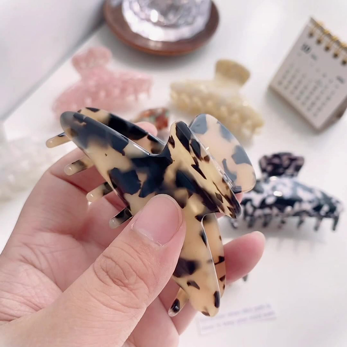 Acetic acid hair claw with leopard print