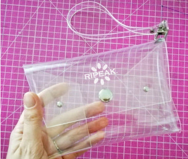 Women`s PVC Transparent Wristlet Clear Purse Stadium Approved Bag