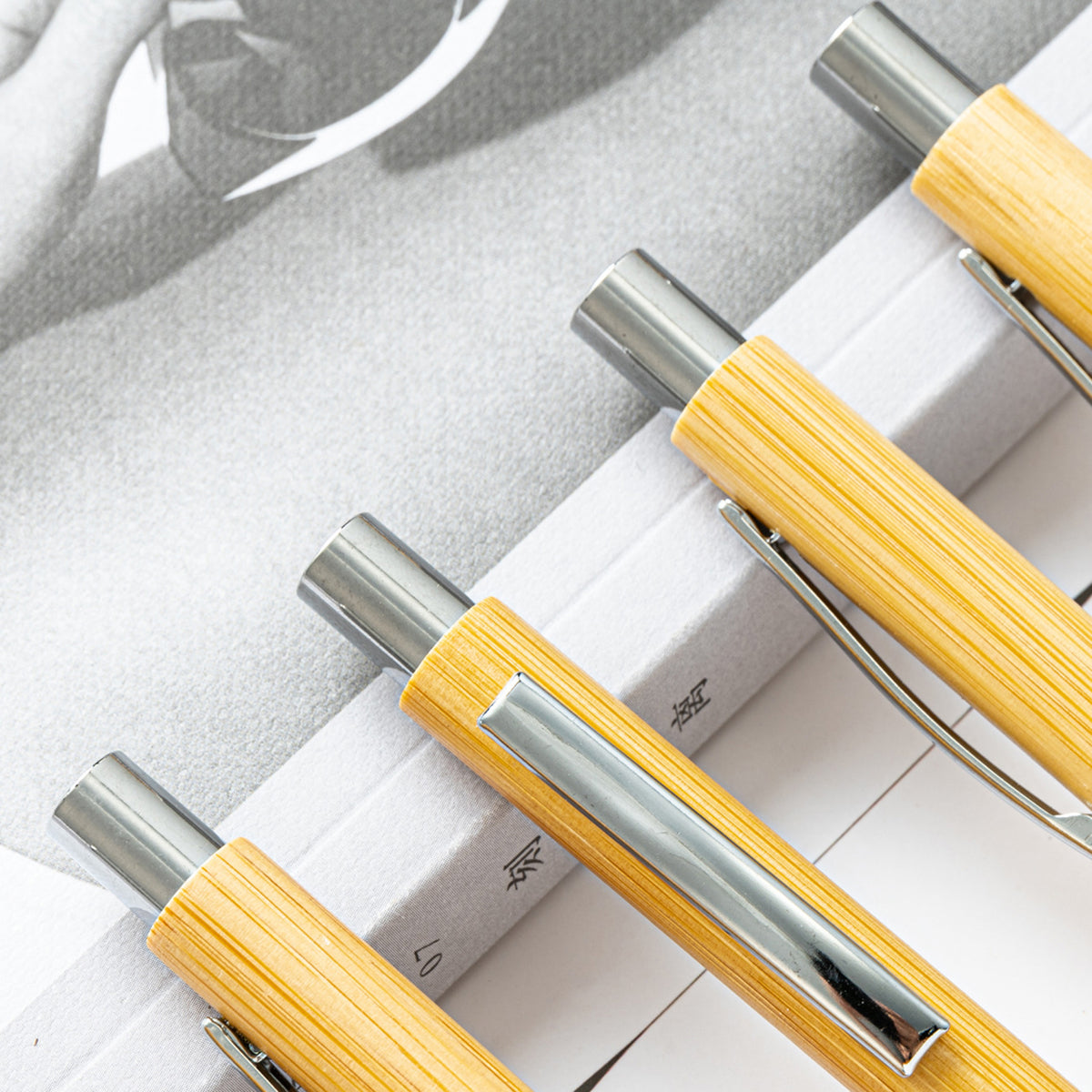 Bamboo Pen Retractable Ballpoint Pen With Black Ink