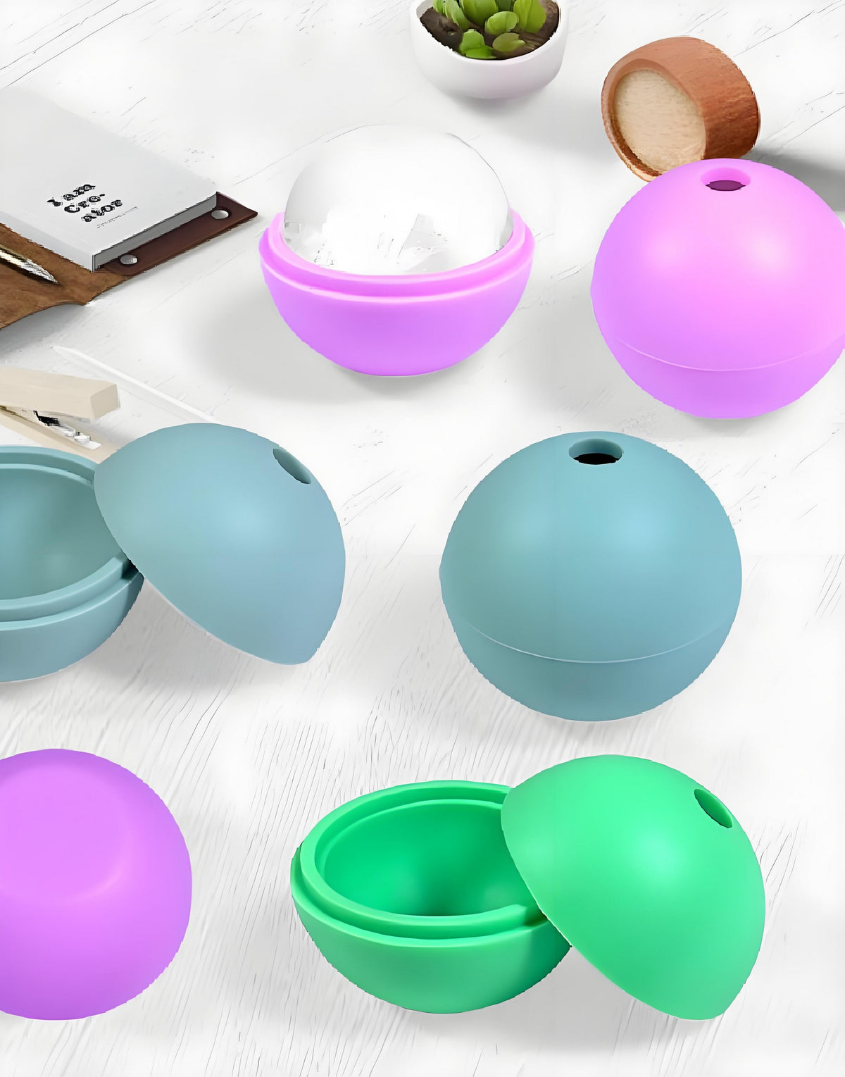 Single Round Shaped Ice Cube Molds Silicone Ice Ball Mold (Medium)