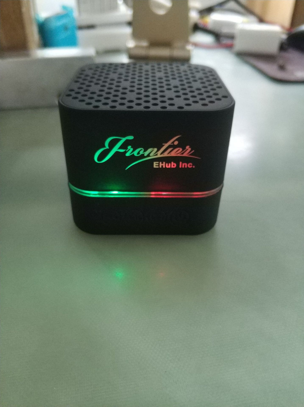 Light Up Logo Water-resistance Wireless Speaker