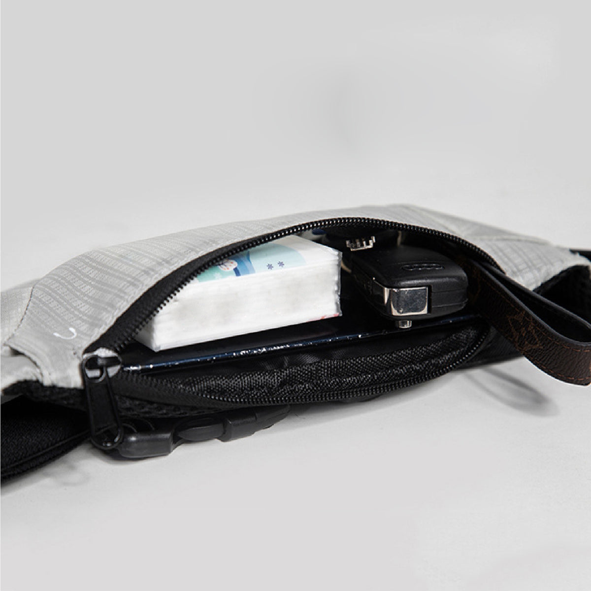 Sport Waist Pouch Slim Belt Bag Waistband Bag with Earphone Hole Water Resistant Waist Pouch