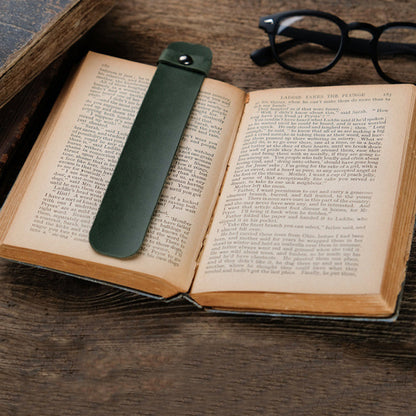 PU Leather Bookmark Classic Stitched Bookmark Page Markers Reading Gifts