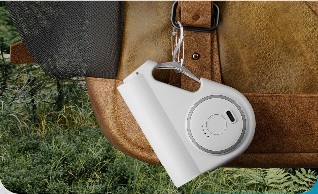 5000mAh Mini Power Bank With Retractable USB-C Cable WIth Illumination light With Metal Carabiner