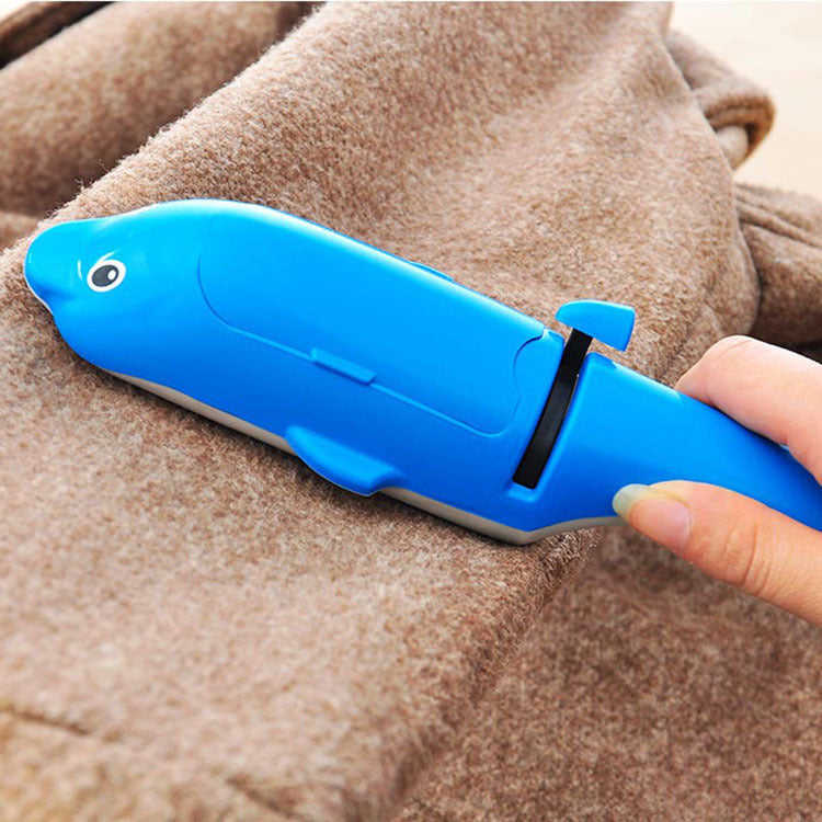 Dolphin Shaped Lint Remover