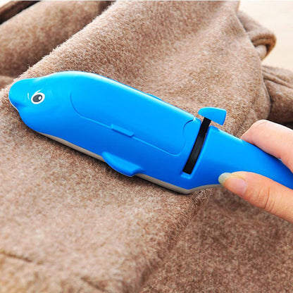 Dolphin Shaped Lint Remover