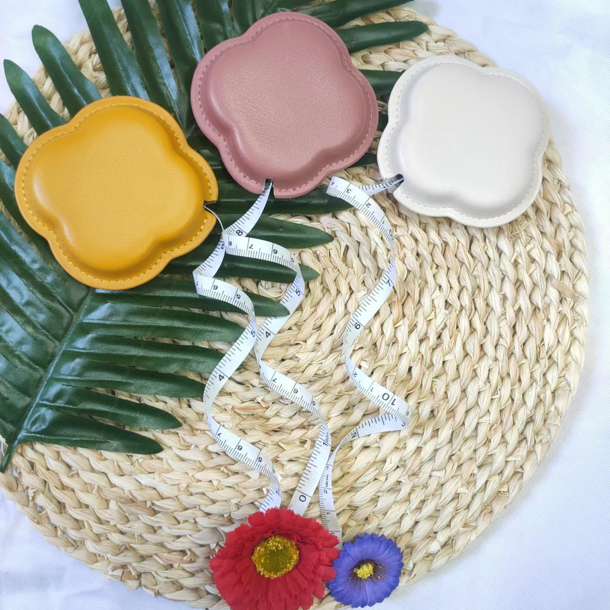59" PU Leather Flower Shaped Body Measuring Tape