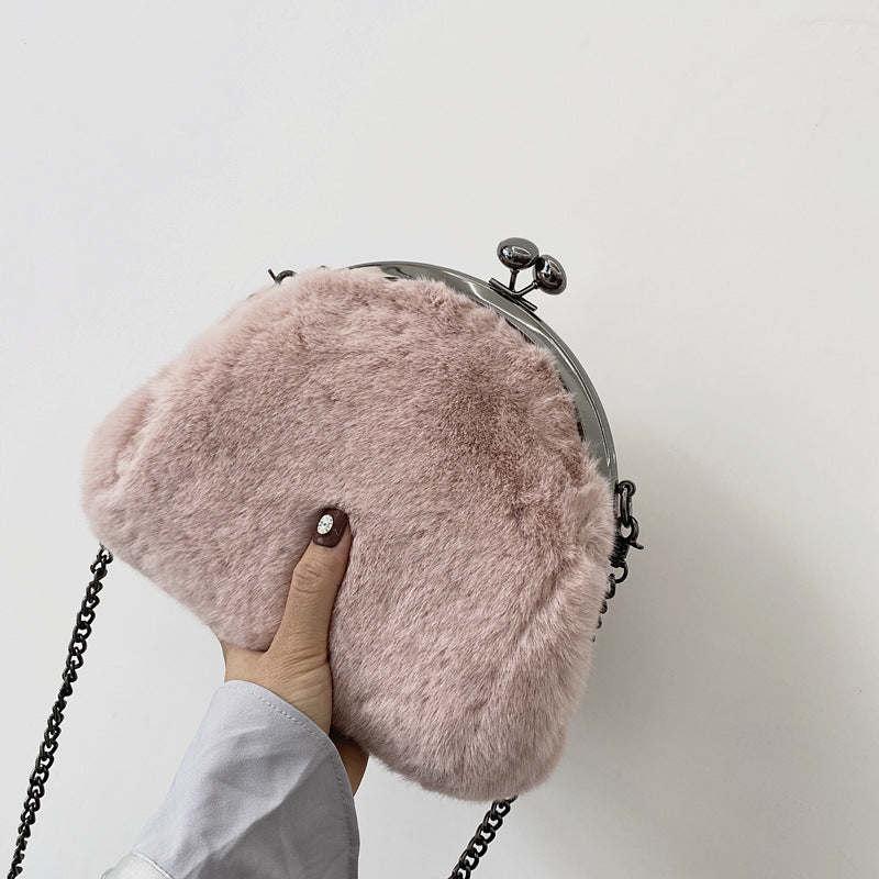 Imitation Fur Plush Velvet Practical Clip Shoulder Bag Semicircular Chain Clip Bag Messenger Bag