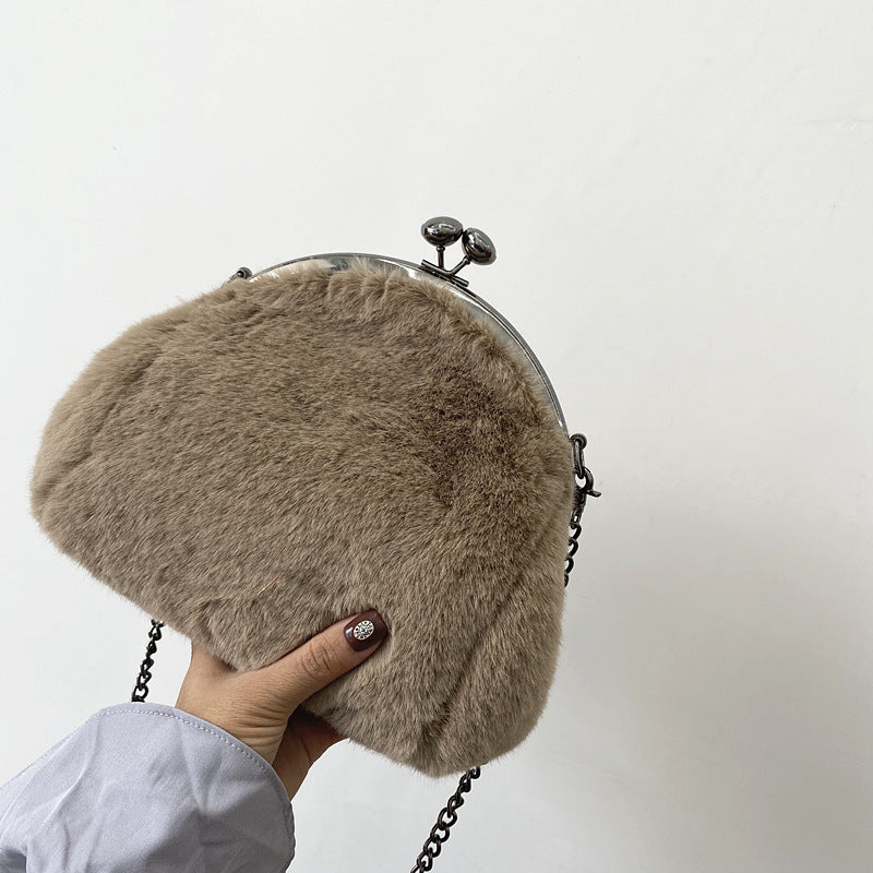 Imitation Fur Plush Velvet Practical Clip Shoulder Bag Semicircular Chain Clip Bag Messenger Bag