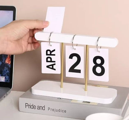 Wooden Page Turning Calendar
